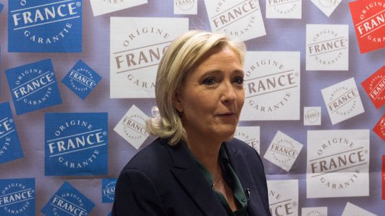 Marine Le Pen au Salon du Made in France en novembre 2016 - CITIZENSIDE / PAUL ALFRED-HENR
