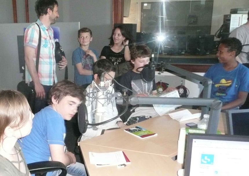 Sébastien et les élèves du CDJ