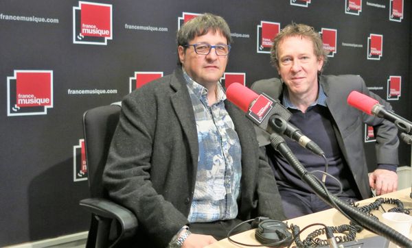 France Musique, studio 141... Daniel Picq, auteur-compositeur-interprète & le producteur Benoît Duteurtre (de g. à d.)