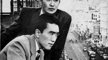 Yukio Mishima and Shintaro Ishihara - Inconnu (source : Wiki)
