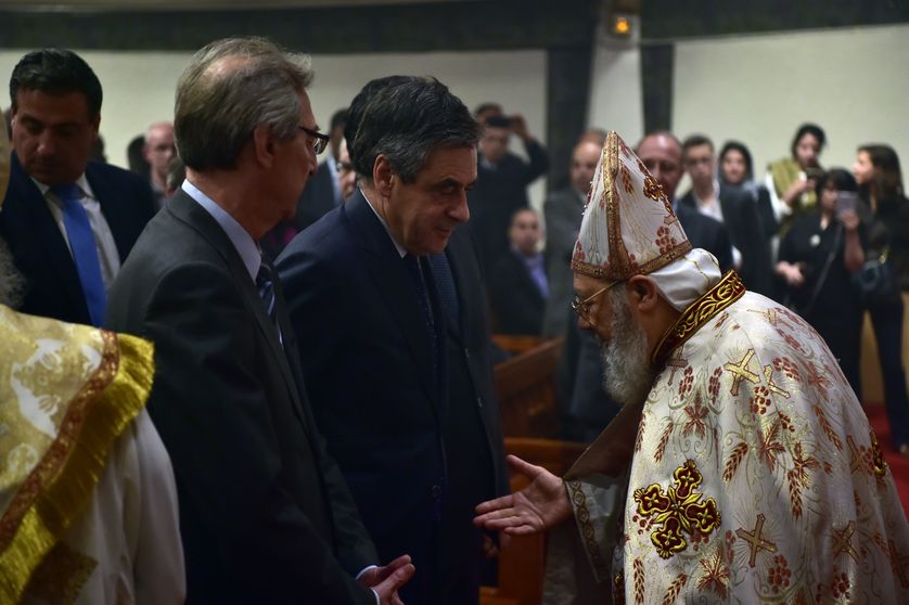 François Fillon aux célebrations de Pâques le 15 avril 2017 à l'église copte de Chatenay-Malabry, en région parisienne.