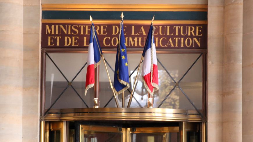 Le ministère de la Culture et de la Communication, rue de Valois, a été créé en 1959 par de Gaulle. Il reste l'un des symboles de la politique à la française