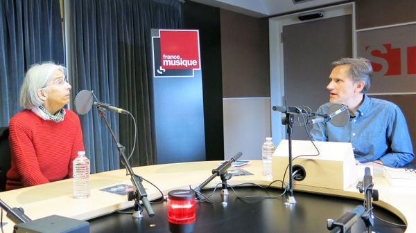 France Musique, studio 131, sur le vif !... L'auteure Donna Leon & Le producteur Philippe Venturini (de g. à d.)