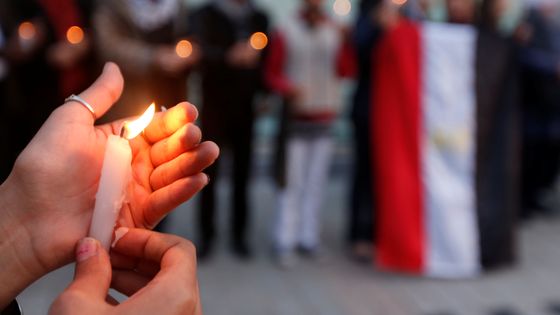 La communauté copte égyptienne en deuil après le double attentat à Alexandrie et Tanta, dimanche 9 avril ©Reuters - Zoubeir Souissi