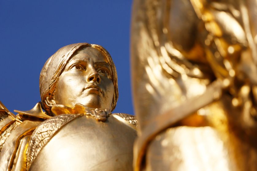 Statue équestre de Jeanne d'Arc place des Pyramides dans le Ier arrondissement de Paris