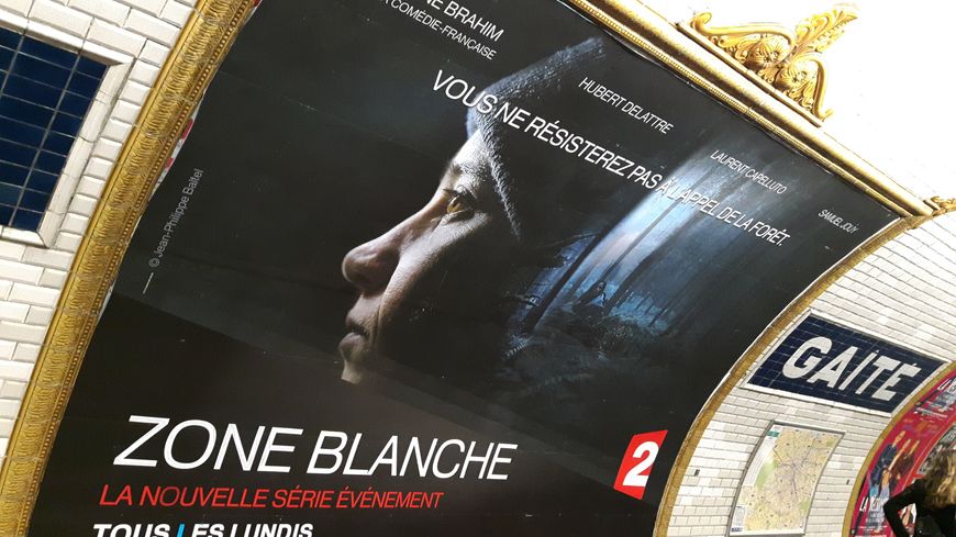 Les séries ont désormais droit à de grandes campagnes d'affichage dans le métro parisien. Ici, pas plus tard que ces derniers jours