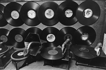 Gramophones et disques présentés au Old Sound Museum, Dennis, Massachusetts, USA, le 31 octobre 1978. Gramophones et disques présentés au Old Sound Museum, Dennis, Massachusetts, USA, le 31 octobre 1978.