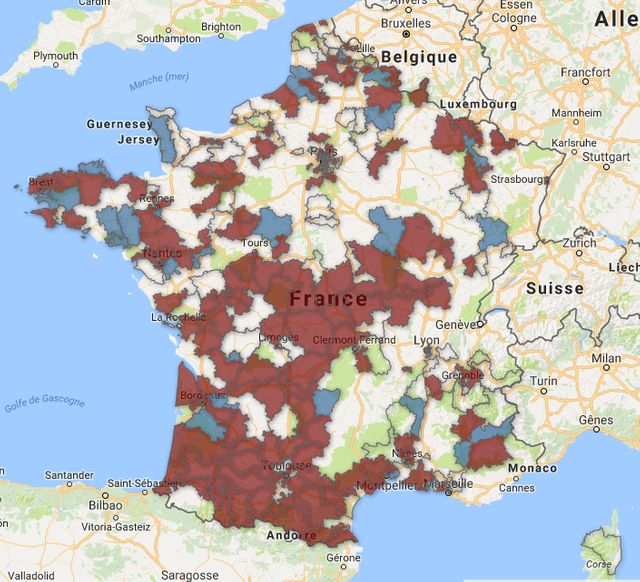 En bleu, les députés pro Macron. En rouge, ceux qui sont pro Hamon. En gris, les indécis, ceux qui ne se sont pas prononcés ou qui soutiennent un autre candidat