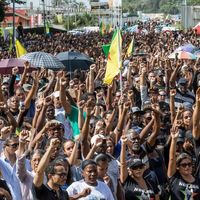 Légende : Kourou, près du centre spatial de Guyane, le 4 avril 2017. Les manifestants réclament plus de sécurité et des investissements pour combler le retard de développement de la Guyane