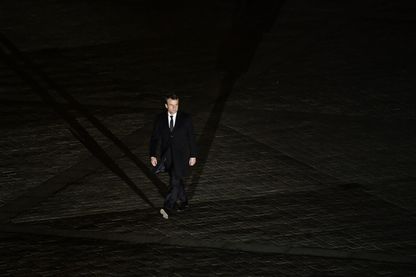 Emmanuel Macron dans la cour carrée du Louvre lors de la soirée du deuxième tour des présidentielles. Emmanuel Macron dans la cour carrée du Louvre lors de la soirée du deuxième tour des présidentielles.