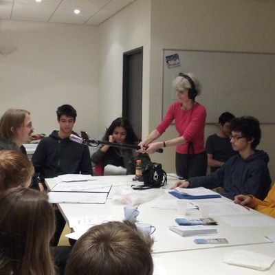 Matthieu Lemennicier enregistré par notre réalisatrice Françoise Cordey, avec des élèves du lycée Rosa Parks de Montgeron