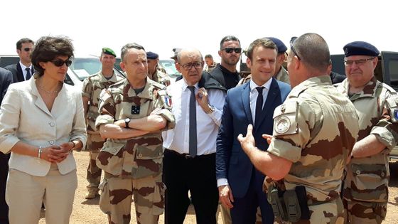 Emmanuel Macron en visite à Gao au Mali le 19 mai 2017 ©Radio France - Ludovic Piedtenu