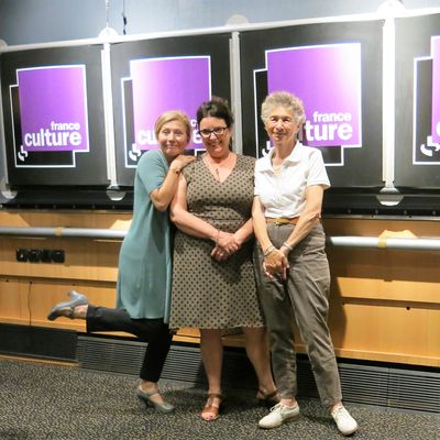 France Culture, studio 109... Anne Baquet, soprano, la productrice Aline Pailler, & Isabelle Aboulker, compositrice (de g. à d.)