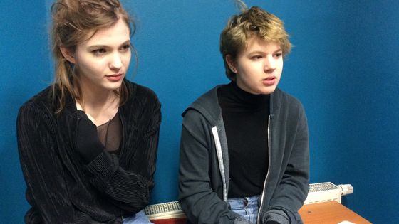 Deux élèves du lycée autogéré de Varsovie ©Radio France - Nathalie Battus