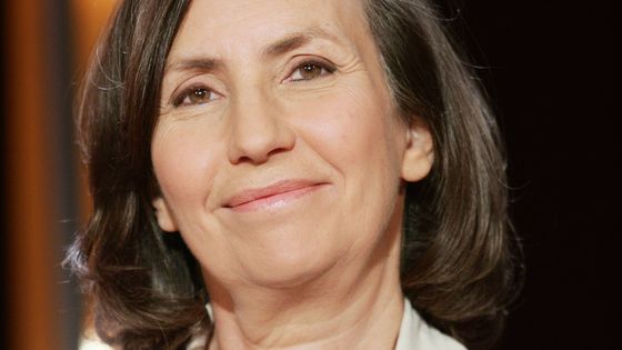 Teresa Cremisi, PDG des éditions Flammarion, sur le plateau de l'émission Vol de Nuit, 07/06/2005 ©AFP - PIERRE VERDY / AFP