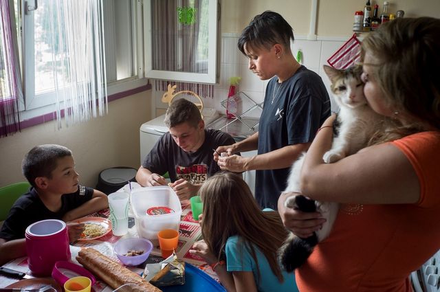 Martine, ouvrière de "la Peuge" et sa famille