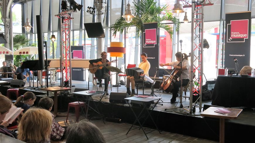 France Musique à Musicora, 29 avril 2017... En live ! les musiciennes Marisa Mercade, bandonéon en trio avec Roberta Roman, guitare et Sedef Ercetin, violoncelle
