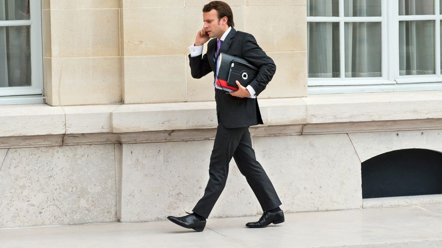29 octobre 2012 : première photo référencée d'Emmanuel Macron dans la base de l'Agence France Presse. Il est alors secrétaire général adjoint de l'Élysée et conseiller économique de F. Hollande
