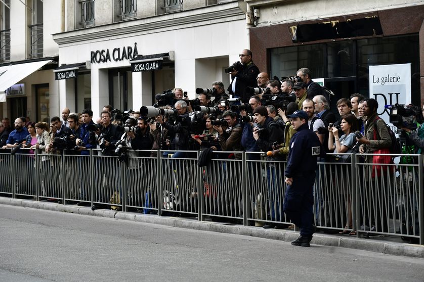 Pendant le premier conseil des ministres, jeudi 18 mai, les journalistes ont été prié de sortir de la cour de l'Elysée.