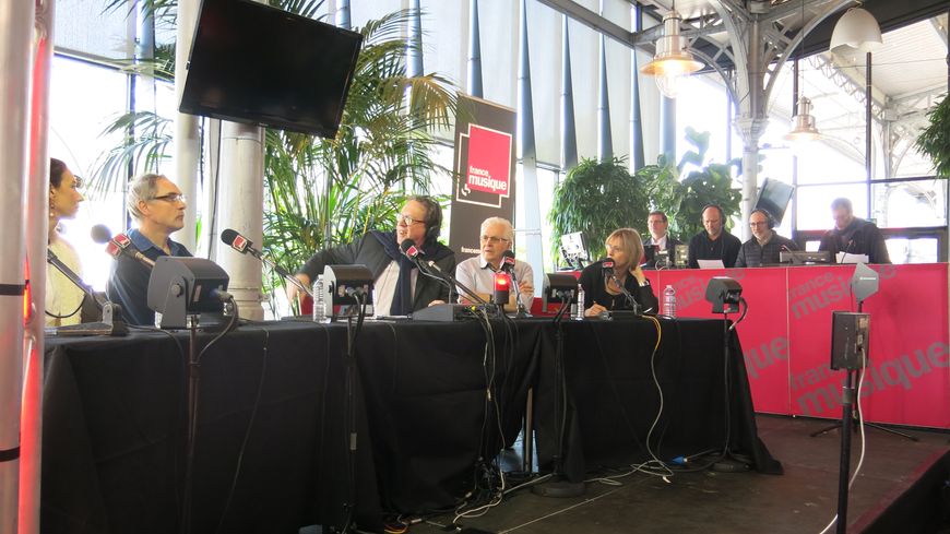 France Musique à Musicora, 29 avril 2017... En direct ! Marisa Mercadé, Max Bonnay, Benoît Duteurtre, Jacques Mornet, Nathalie Boucheix & très attentifs les techniciens de Radio France (de g. à d.)