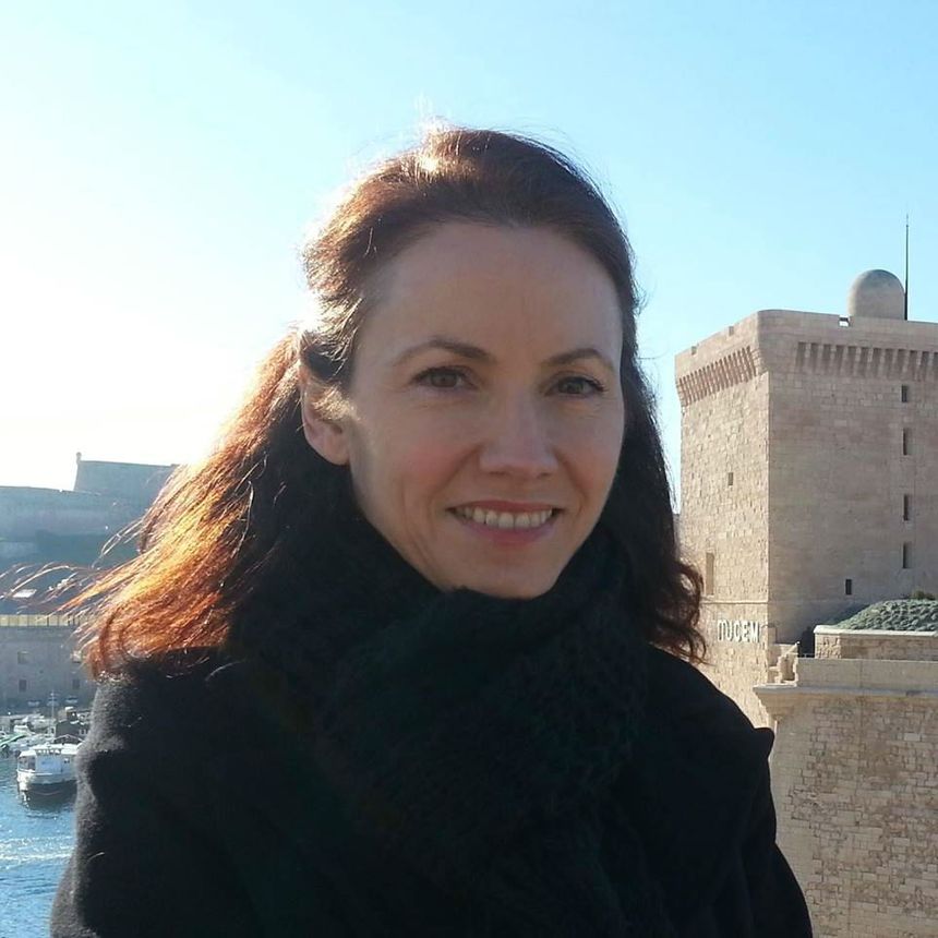 Agnès Clancier, auteure d'un septième roman consacré à la vie de l'aviatrice limougeaude, Maryse Bsatié.