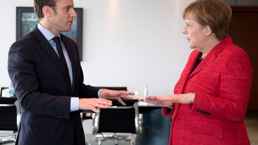 Emmanuel Macron avait rencontré la chancelière Angela Merkel le 16 mars dernier, à Berlin. Elle a été la première chef d'Etat à l'appeler ce dimanche soir.