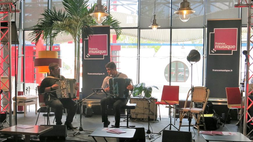 France Musique à Musicora, 29 avril 2017... En live ! Guillaume Clerget et Diégo Gatte de L’école d’accordéons CNIMA interprètent Perle de Cristal !