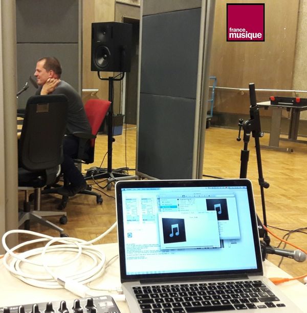 Alessandro Bosetti au studio 107 de Radio France