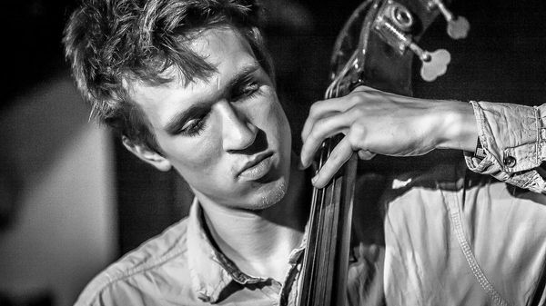 Jazz Trotter : Misha Mullov-Abbado - Cross-Platform Interchange
