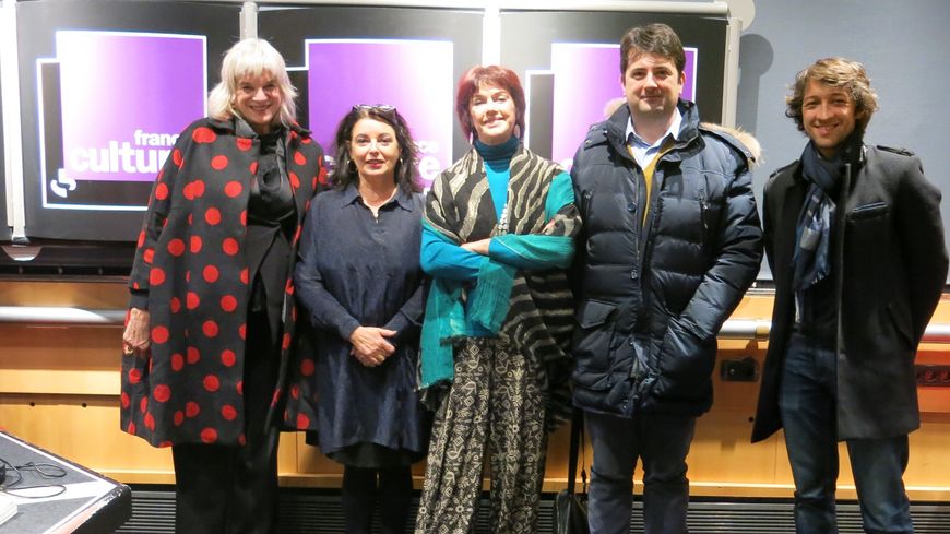France Culture, studio 109, arrivée de... Caroline Simonds, Aline Pailler, Anny Duperey, Bruno Mantovani, Alexandre Lory (de g. à d.)