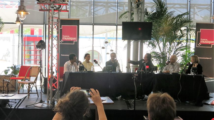 France Musique à Musicora, 29 avril 2017... Théo Ould en interview, Marisa Mercade, Max Bonnay, Benoît Duteurtre, Jacques Mornet, Nathalie Boucheix (de g. à d.)