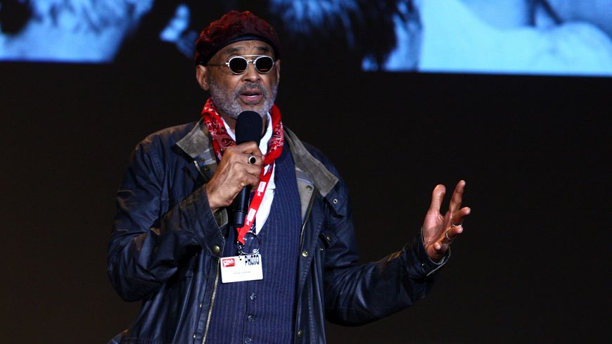 Stanley Greene, le 3 septembre 2016, à Perpignan, lors du festival Visa pour l'Image, au Santo Campo, lors d'une soirée de projection du festival international de photojournalisme.