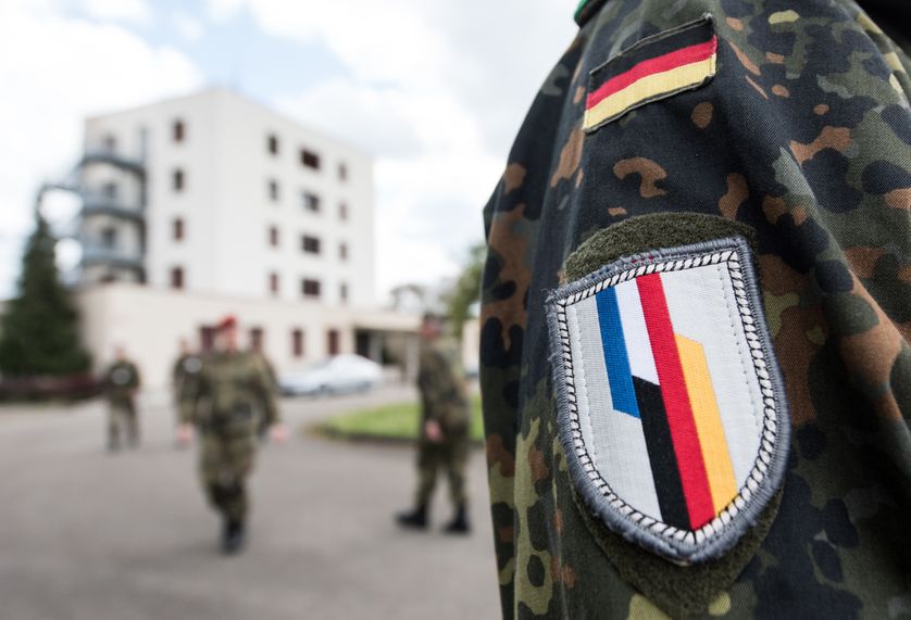 Soldats de la brigade franco-allemande à Illkirch, près de Starsbourg