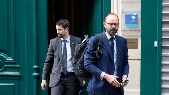 Le premier ministre Edouard Philippe, issu du parti LR, devra diriger un gouvernement composé de ministres venus de la gauche, du centre et de la droite ©AFP - GEOFFROY VAN DER HASSELT