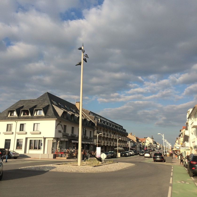 L'Avenue de la plage, vue depuis le front de mer.