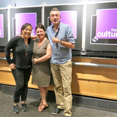 France Culture, studio 109... Laëtitia Guédon, directrice des Plateaux Sauvages-Paris 20e, la productrice Aline Pailler & Joël Pommerat, génial surdoué auteur, metteur en scène (de g. à d.)