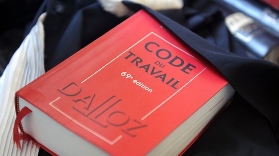 Exemplaire du Code du travail ©AFP - FRED TANNEAU