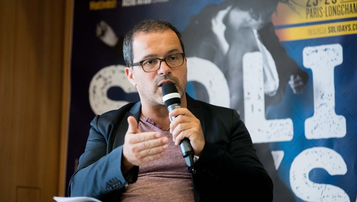Retrouver Son Amour De Jeunesse 40 Ans Après Près de 40 ans après son apparition, on n'a toujours pas stoppé le Sida