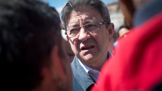 Jean-Luc Mélenchon lors de la marche contre les pesticides à Marseille en mai 2017 ©AFP - BERTRAND LANGLOIS