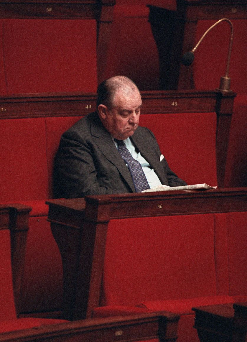La sieste de Raymond Barre à l'Assemblée