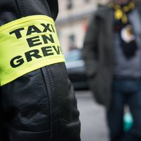 Chauffeurs de taxi parisiens protestant contre la concurrence de Uber en janvier 2016
