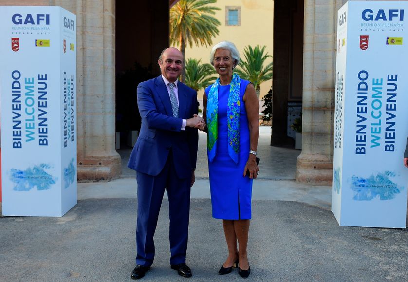 Le GAFI est inconnu du grand public, et pour cette session du GAFI en Espagne, ce n'est pas son président (Juan Manuel Vega-Serrano) que l'on prend en photo mais le ministre de l'économie espagnol et la directrice du FMI.