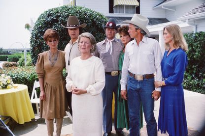 Les membres du casting de la série culte "Dallas", en 1981 Les membres du casting de la série culte "Dallas", en 1981