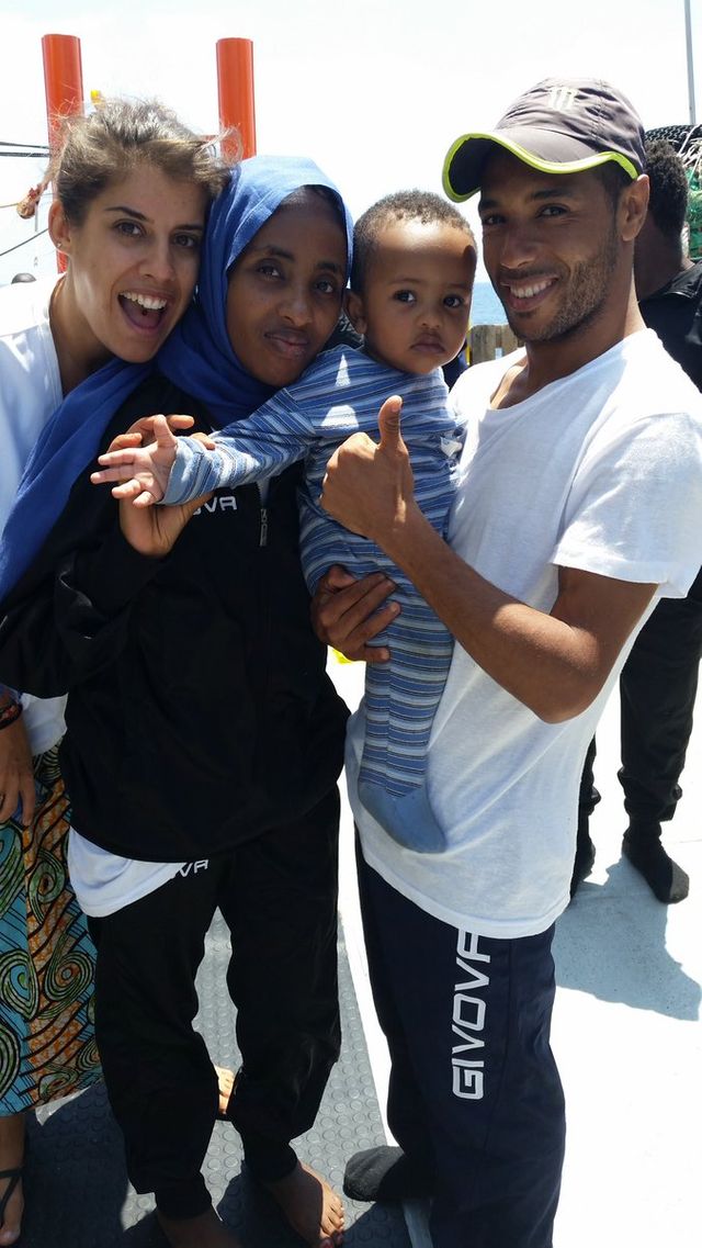 Une famille de réfugiés, sauvée à bord de l'Aquarius