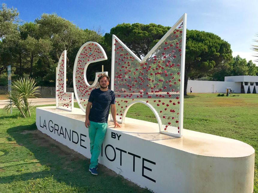 Cette ville est pleine de contrastes, entre les quartiers masculins du Levant et féminins du Couchant, entre la nature et le béton, l’ombre et la lumière - Jean-Sébastien Blanc