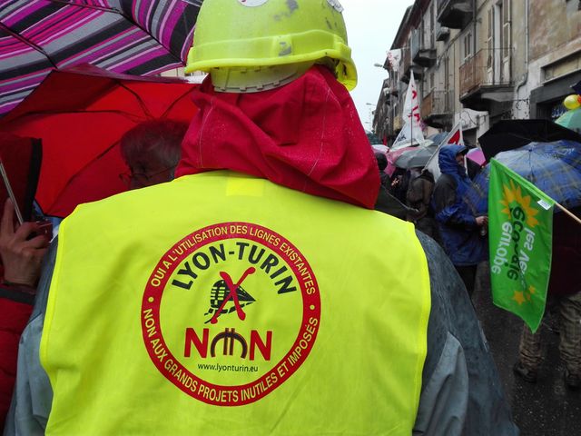 Manifestation anti-tunnel en France