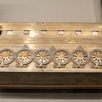 Machine arithmétique de Blaise Pascal à 6 chiffres sans sous ni deniers. Date de construction : 1642-1652