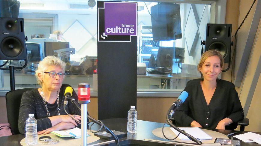 France Culture, studio 152... Claude Mangin-Asfari, enseignante d'histoire-géographie dans la région parisienne & Julie Desseaux, travaille aux relations Internationales de Saint-Denis (de g. à d.)