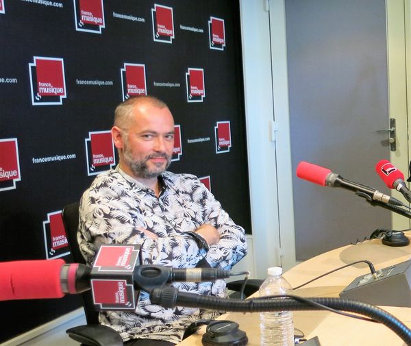 France Musique, studio 141... Arnaud Marzorati, baryton, directeur artistique de La Clique des Lunaisiens