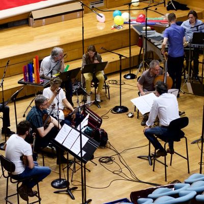 2e2m en studio pour l'enregistrement de la pièce de Andrzej Kwiecinski